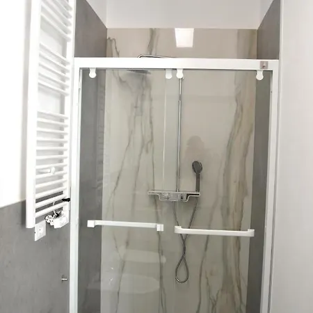 Darsena Ar Holiday Home * Пескьера-дель-Гарда