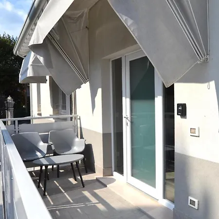 Апартаменты Darsena Ar Holiday Home Пескьера-дель-Гарда