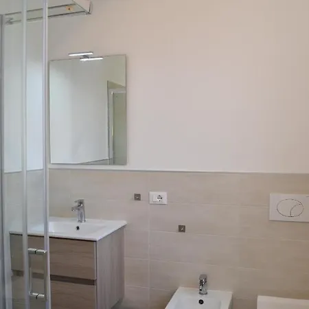 Darsena Ar Holiday Home * Пескьера-дель-Гарда