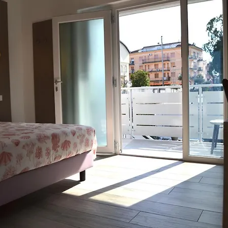 Darsena Ar Holiday Home Апартаменты Пескьера-дель-Гарда